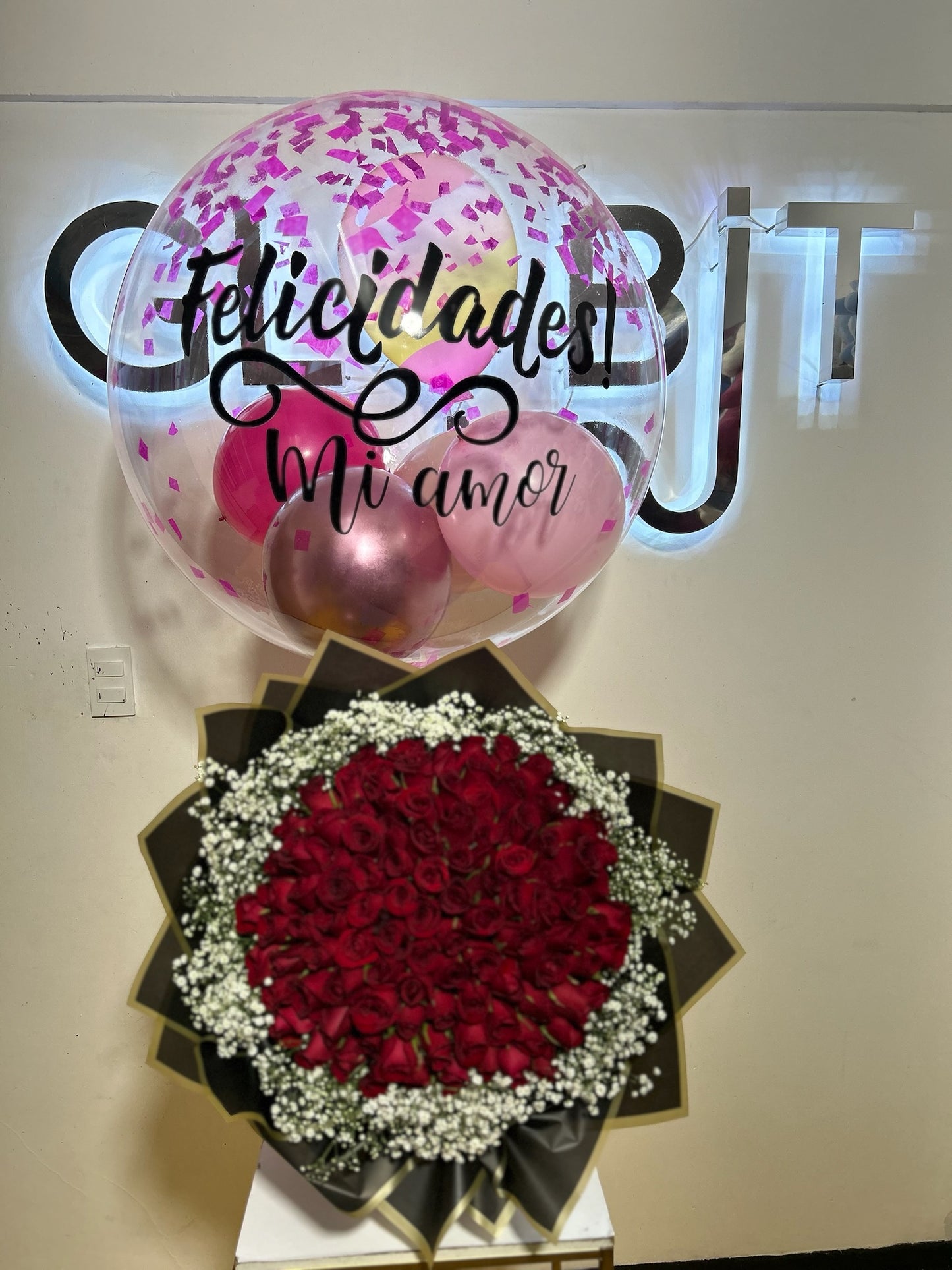 Ramo 100 Rosas Rojas+Burbuja Personalizada