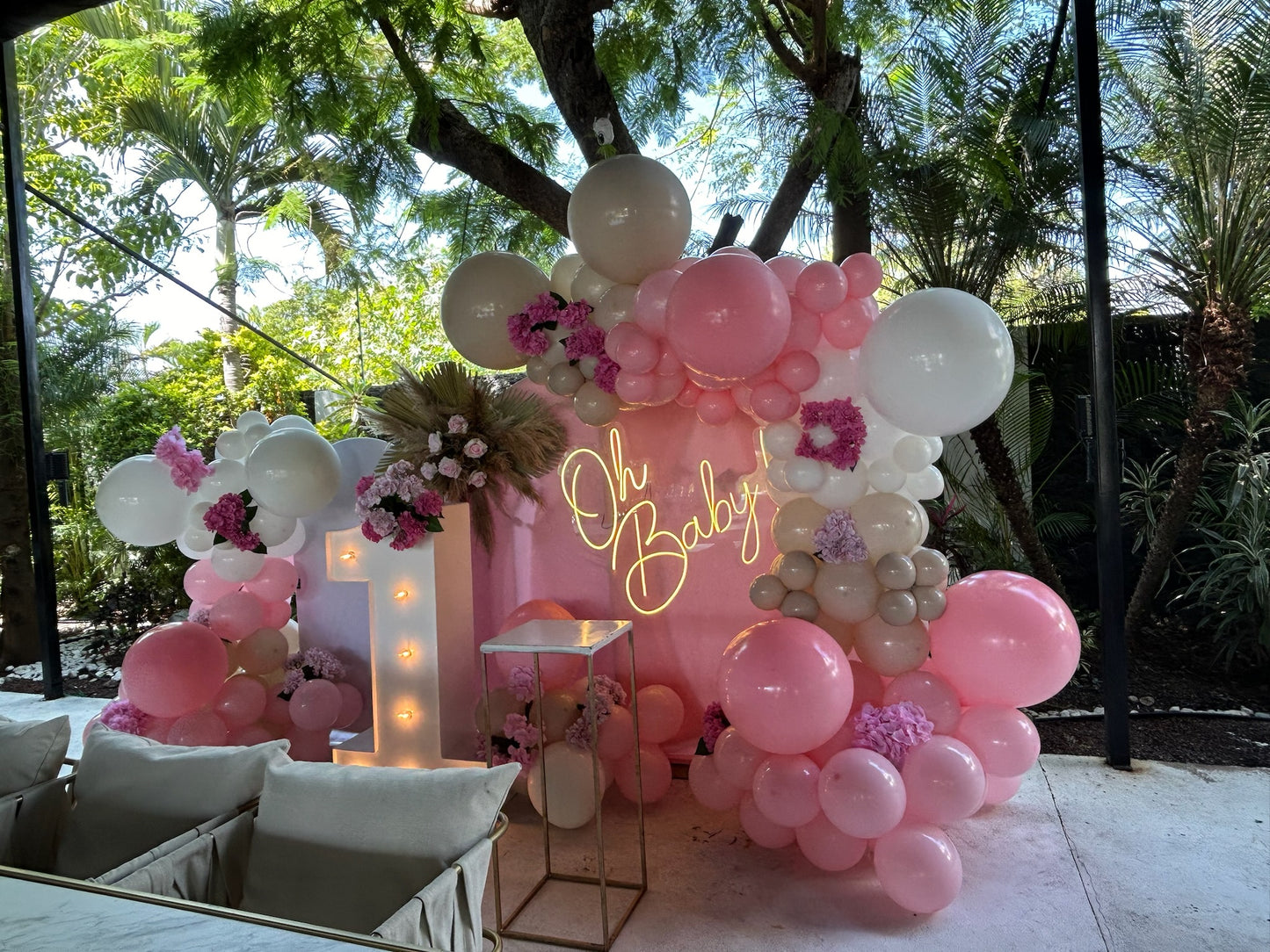 BACKDROP BABY GIRL ONE
